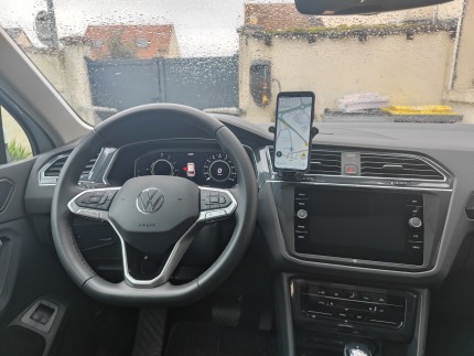 Phone holder for VolksWagen Tiguan 2 Home