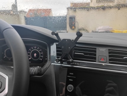 Phone holder for VolksWagen Tiguan 2 Home